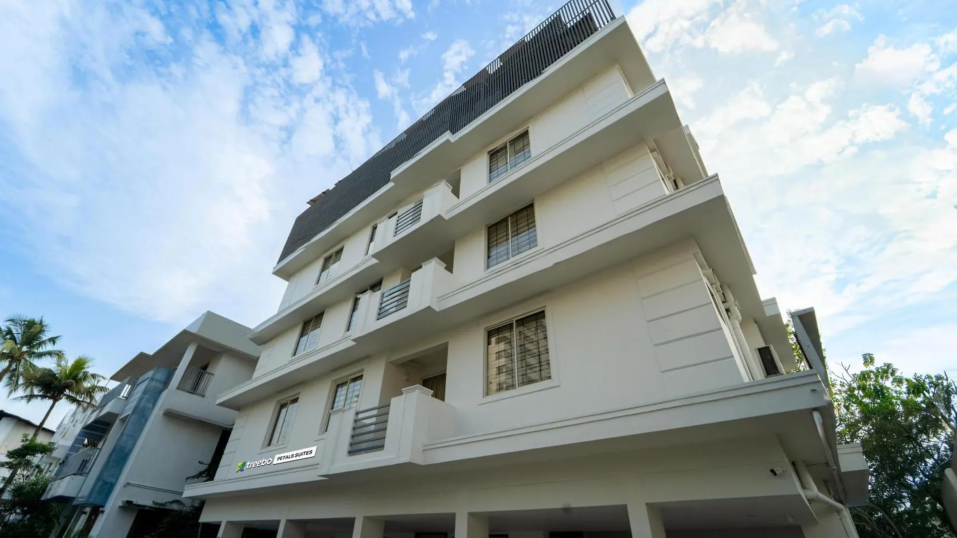 Treebo Petals Suites Kochi