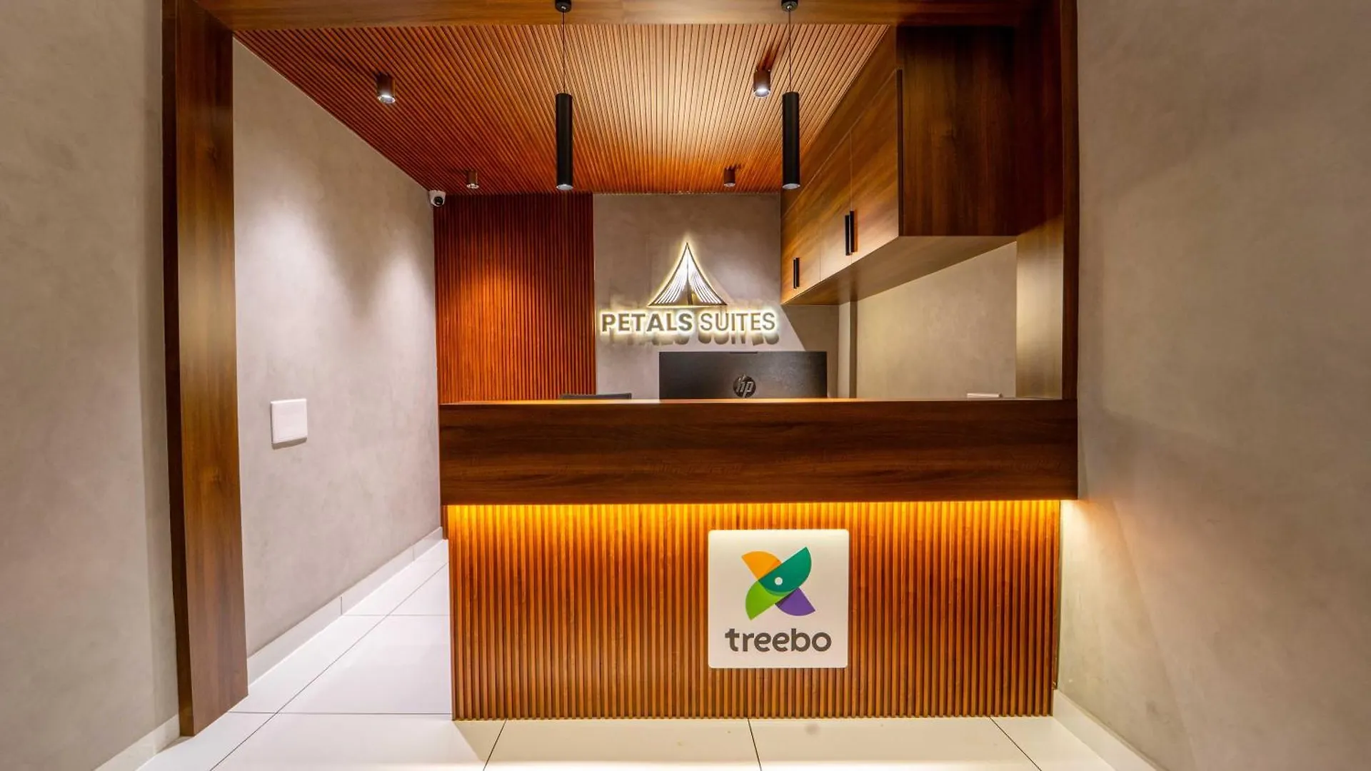 Otel Treebo Petals Suites Kochi