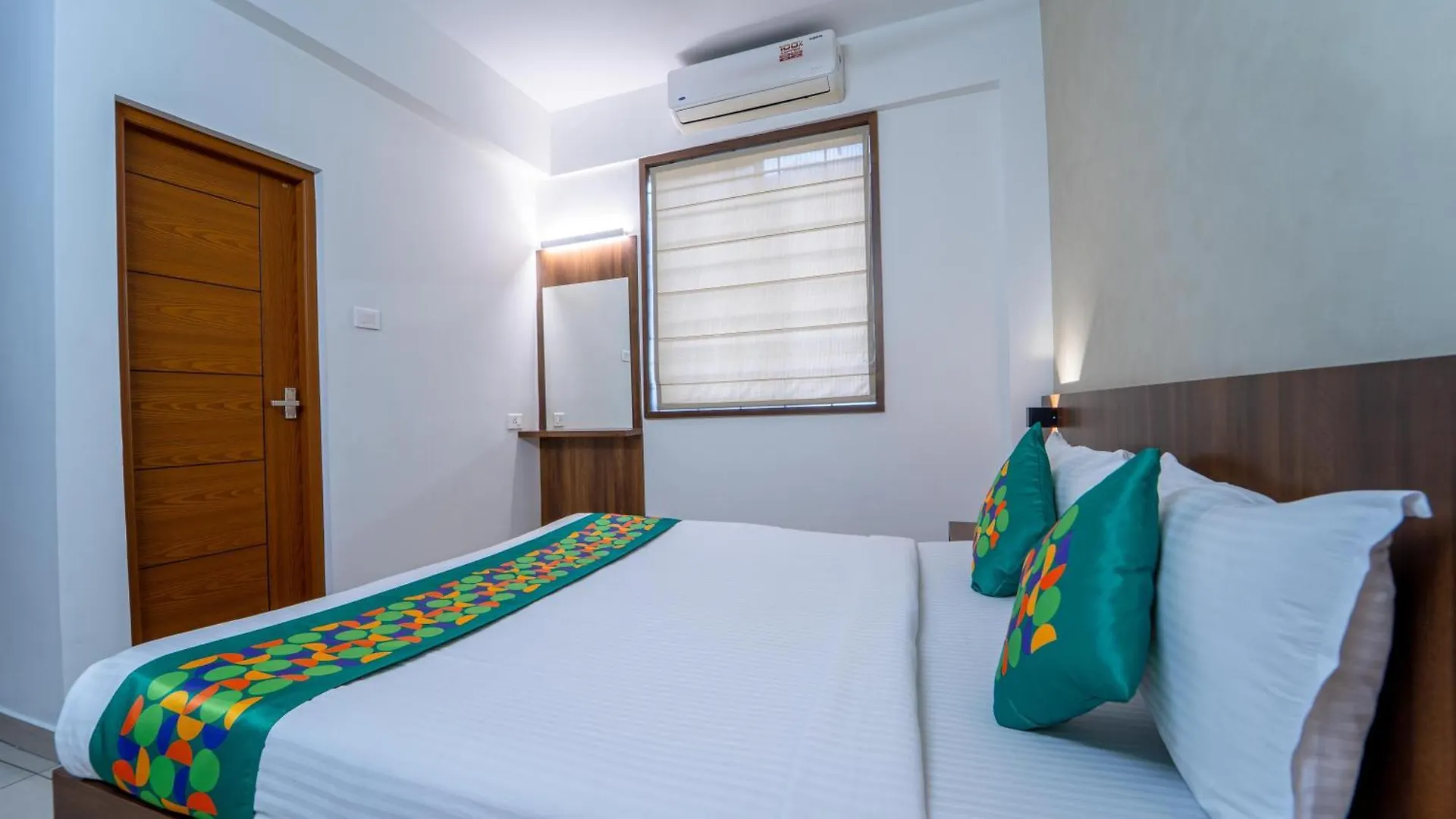 Treebo Petals Suites Kochi Hindistan
